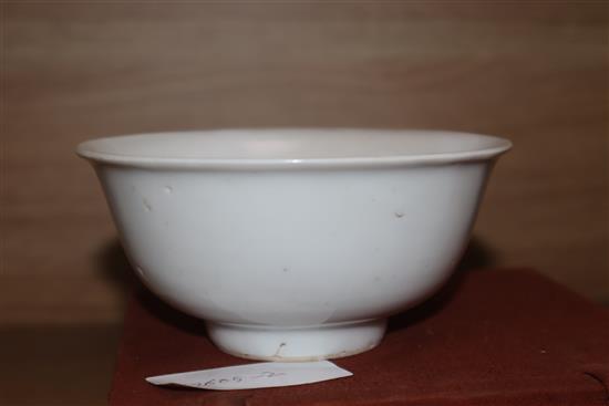 A Chinese white glazed porcelain bowl, late Ming dynasty diameter 14cm